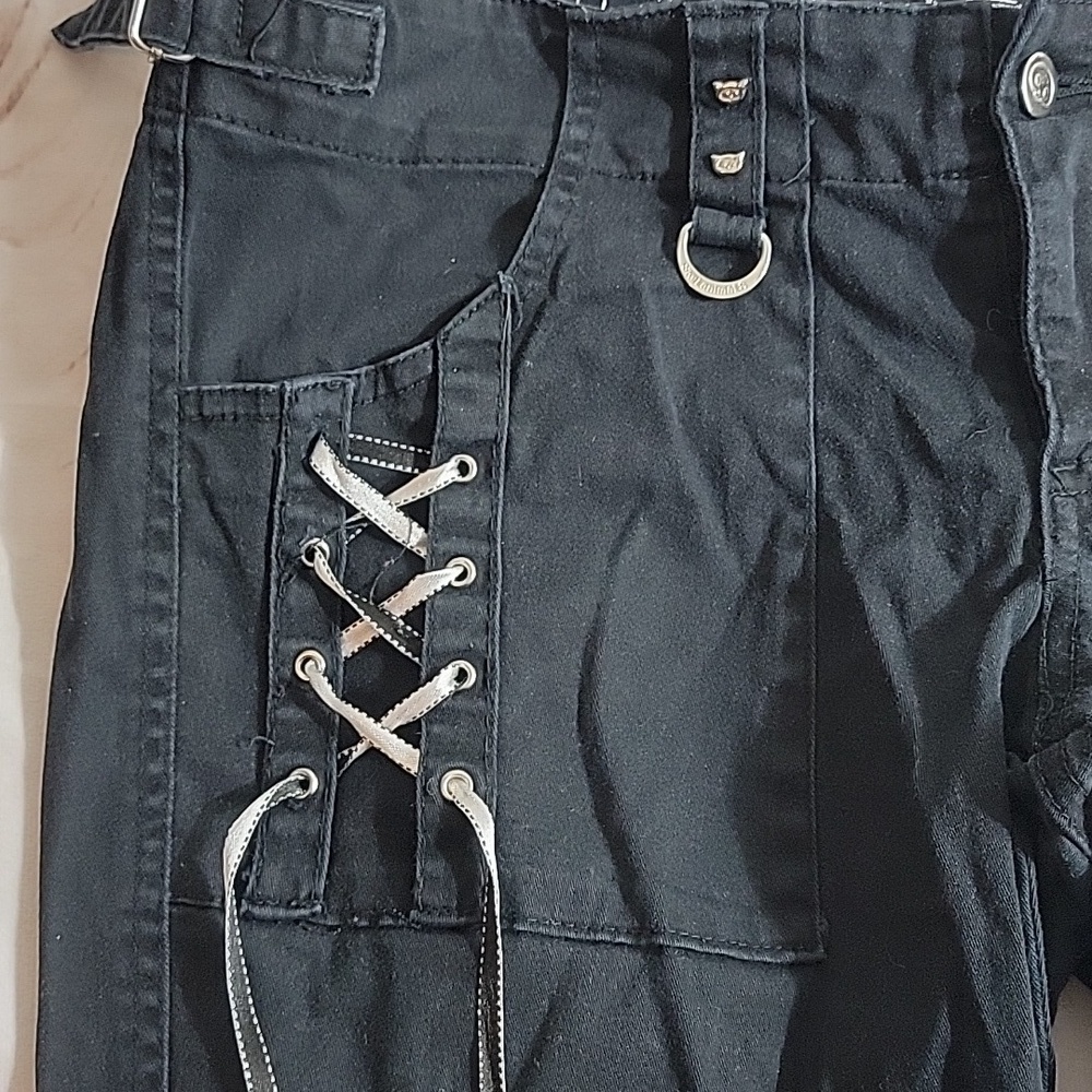 Skelanimals By Tripp NYC Mall Goth Black Knee Length Pants Shorts size 15 - Picture 4 of 13